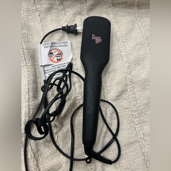 EUC L’ange drying straightener brush! - Picture 2 of 3